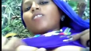 देसी भाभी को खेत में चोदने का एमएमएस वीडियो